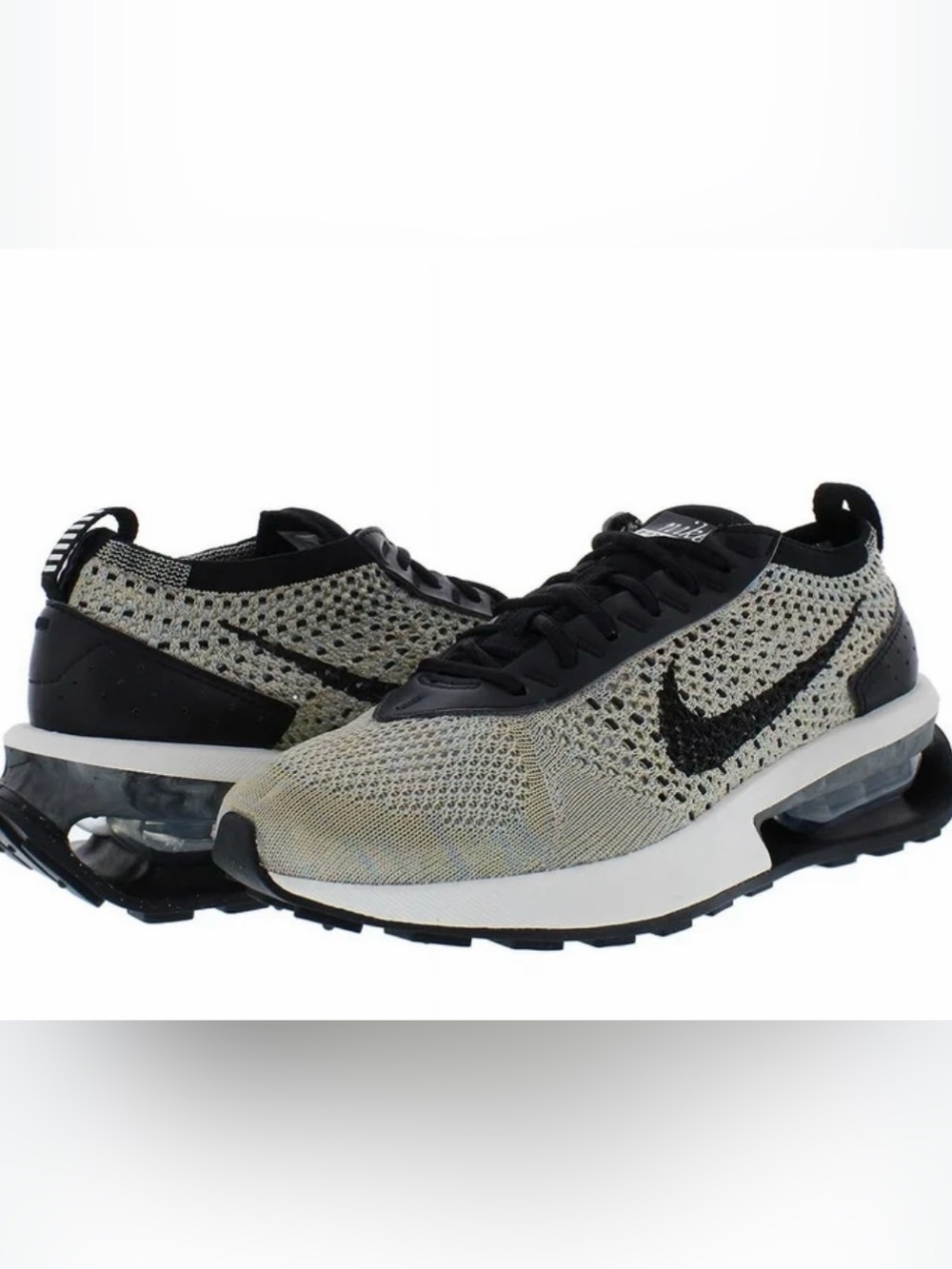 Nike Flyknit Lightweight Sneakers in Cream and Black Sz 7 Women